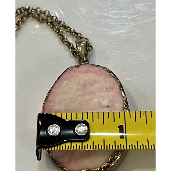 Vtg Pink Druzy Agate Pendant Gold Tone Trim 31in ~ 35in Boho Hippie Gypsy - Picture 8 of 8